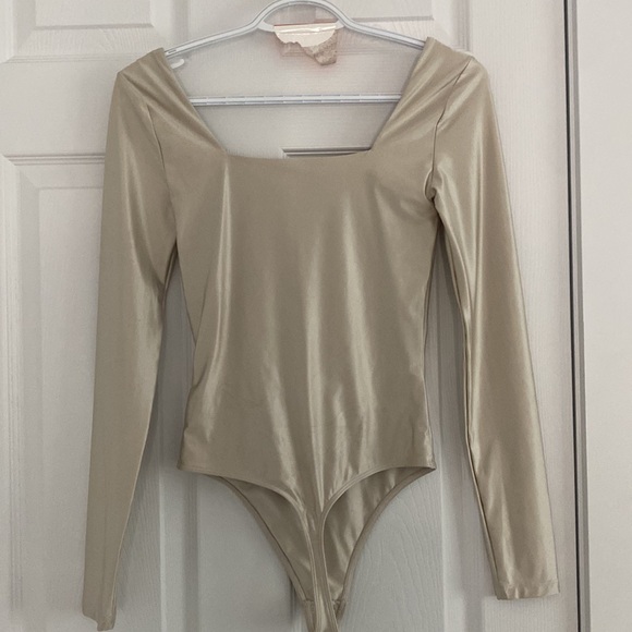 ARITZIA BABATOON BODY SUIT - Picture 3 of 4